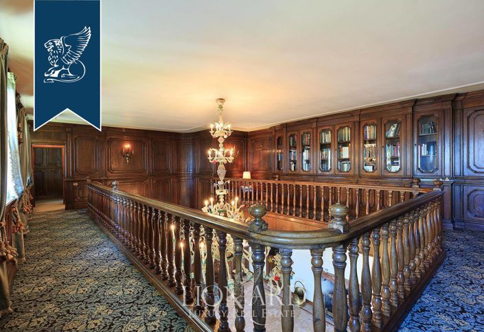 Image No.19-11 Bed Villa for sale