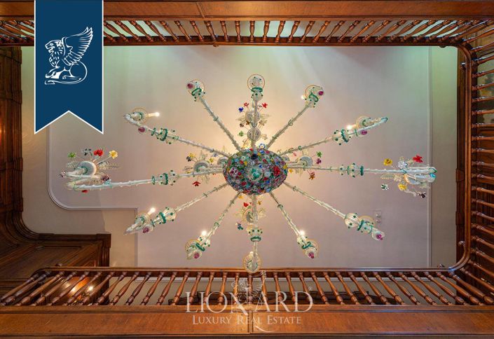 Image No.20-11 Bed Villa for sale