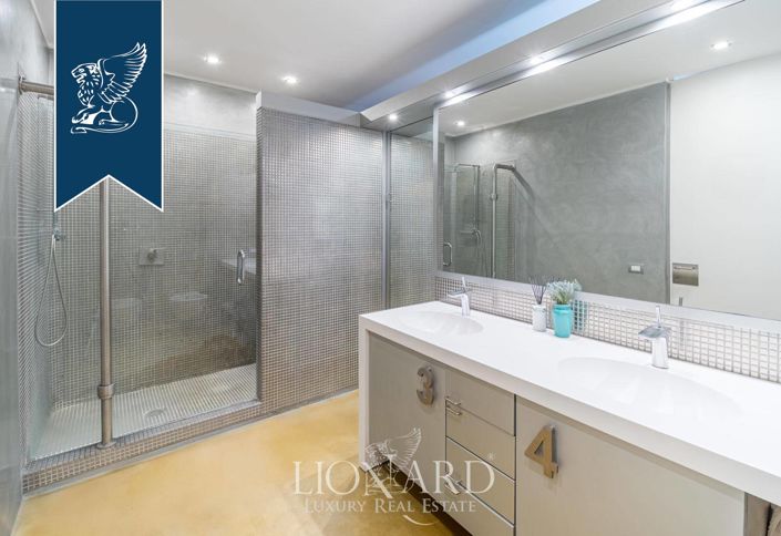 Image No.18-3 Bed Apartment for sale