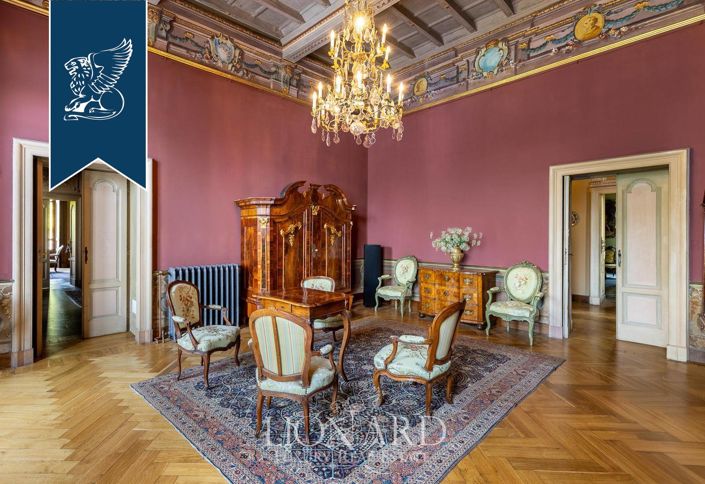 Image No.11-Villa de 8 chambres à vendre à Novara