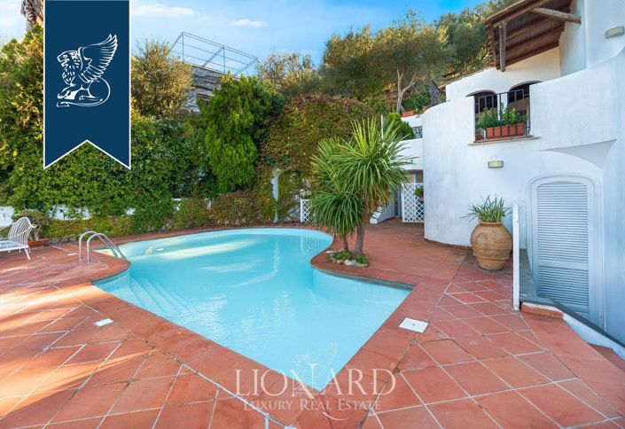 Image No.5-Villa de 7 chambres à vendre à Massa Lubrense