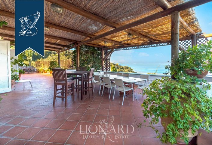 Image No.9-Villa de 7 chambres à vendre à Massa Lubrense