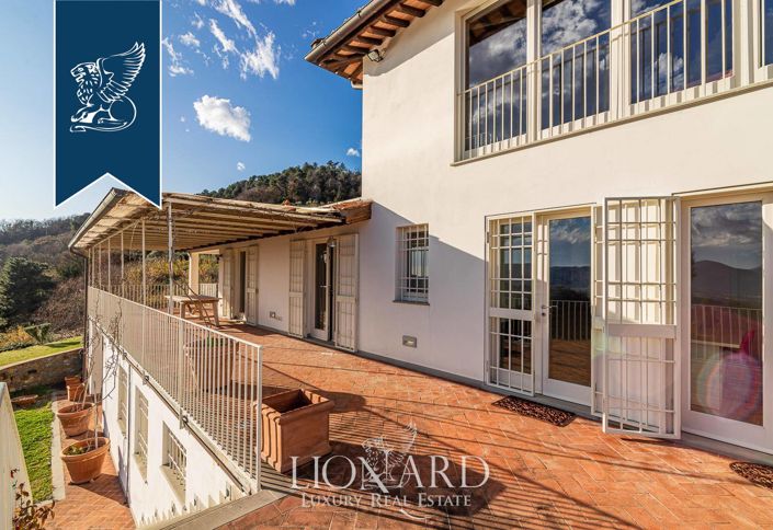 Image No.12-8 Bed Villa for sale