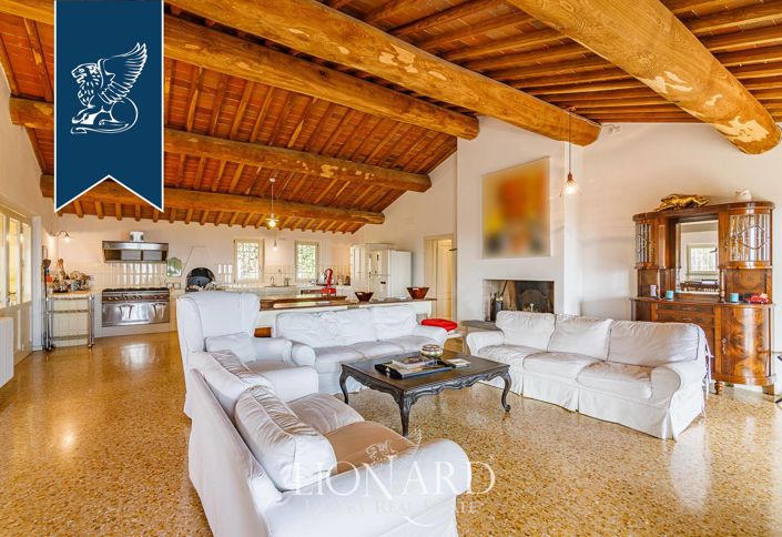 Image No.23-8 Bed Villa for sale