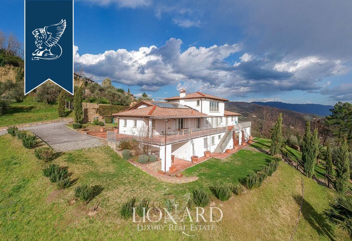 Image No.3-8 Bed Villa for sale