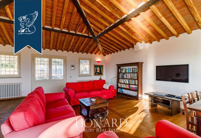 Image No.34-8 Bed Villa for sale