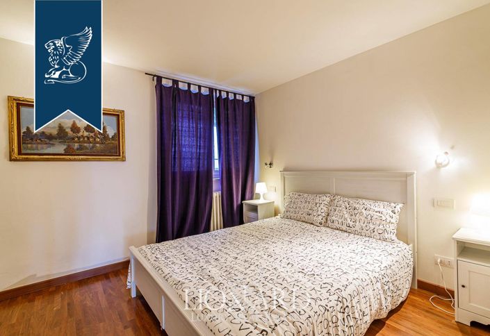 Image No.37-8 Bed Villa for sale