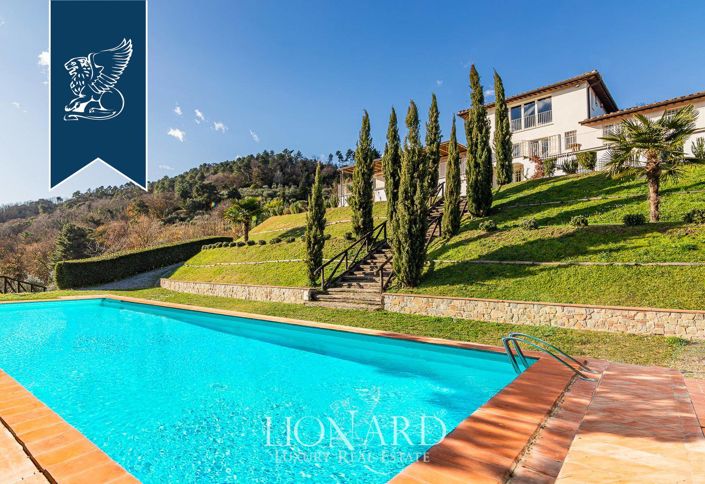 Image No.5-8 Bed Villa for sale