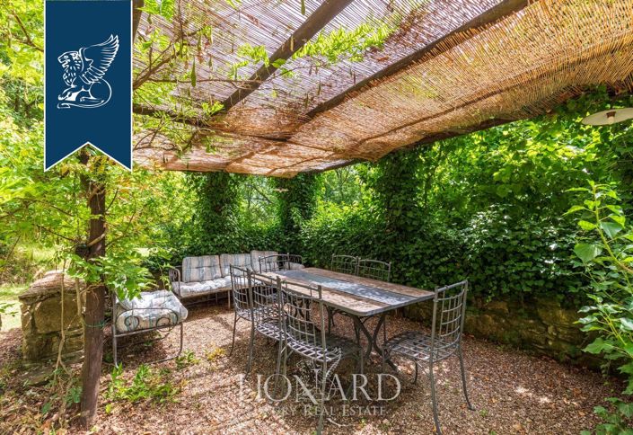 Image No.16-Ferme de 16 chambres à vendre à Capolona