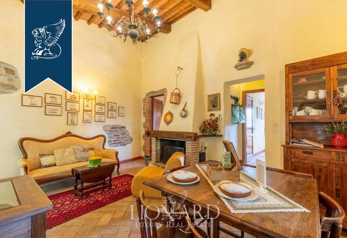 Image No.17-Ferme de 16 chambres à vendre à Capolona