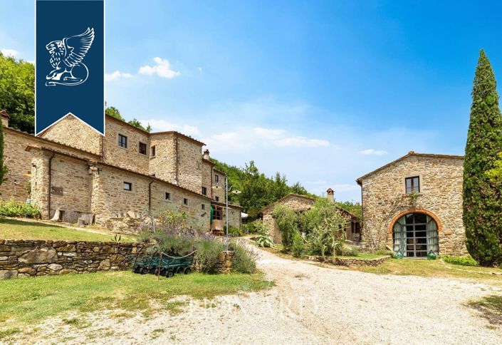 Image No.7-Ferme de 16 chambres à vendre à Capolona