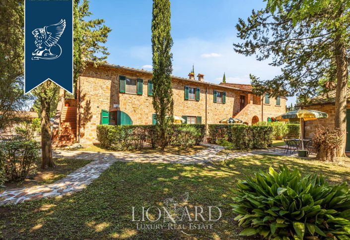 Image No.13-20 Bed Farmhouse for sale