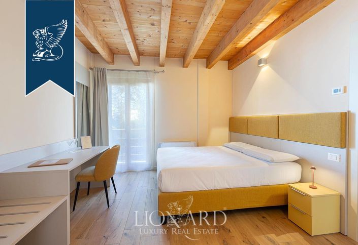 Image No.17-Ferme de 9 chambres à vendre à Bergame