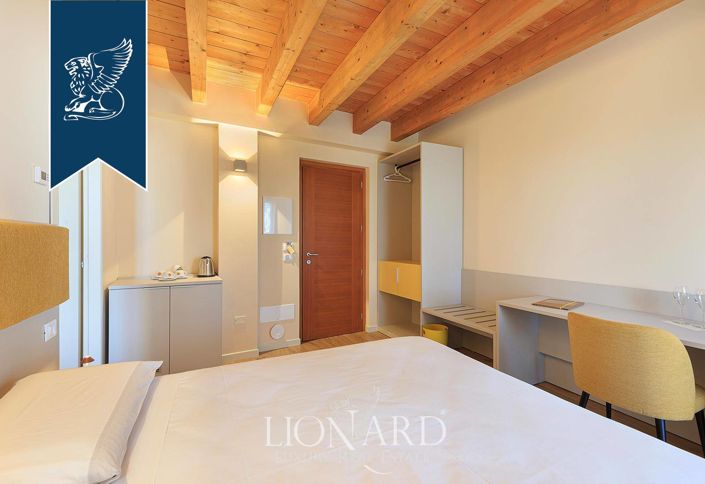 Image No.18-Ferme de 9 chambres à vendre à Bergame