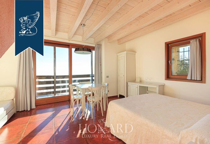 Image No.20-Ferme de 9 chambres à vendre à Bergame