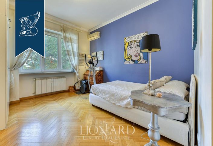 Image No.10-5 Bed Apartment for sale