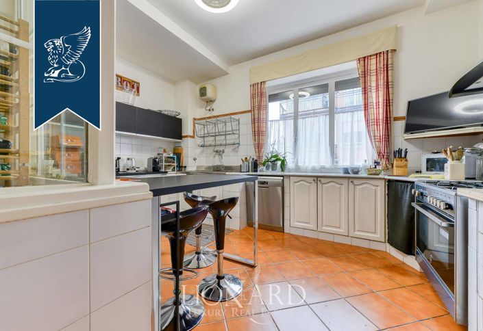 Image No.6-5 Bed Apartment for sale