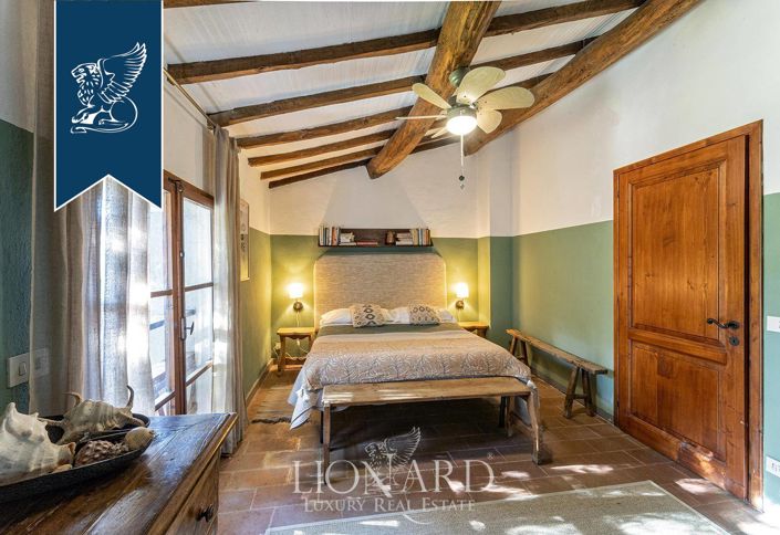 Image No.20-9 Bed Villa for sale