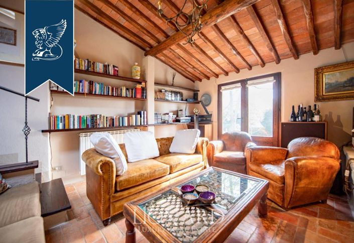 Image No.12-Maison de campagne de 6 chambres à vendre à Scansano