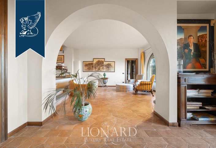 Image No.16-Maison de campagne de 8 chambres à vendre à Cetona