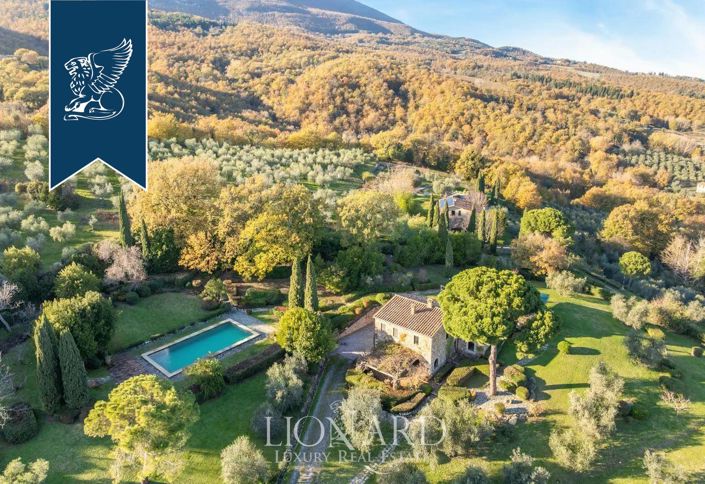 Image No.2-Maison de campagne de 8 chambres à vendre à Cetona