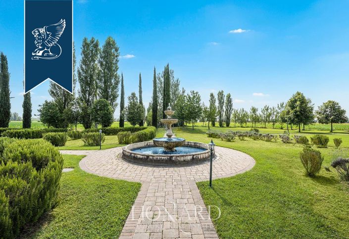 Image No.18-18 Bed Hotel for sale