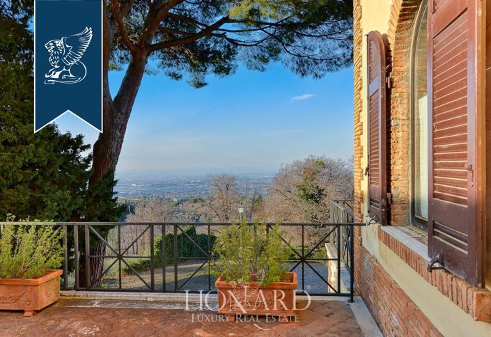 Image No.5-5 Bed Villa for sale