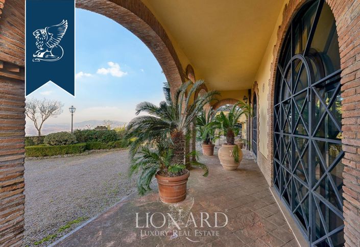 Image No.8-5 Bed Villa for sale