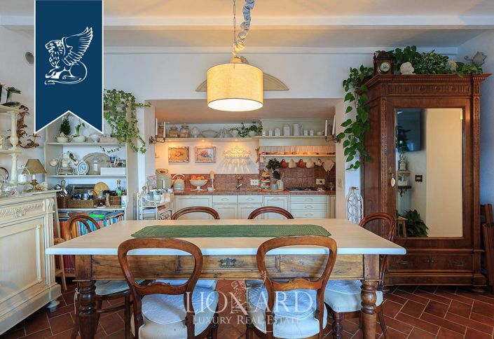 Image No.12-3 Bed Villa for sale