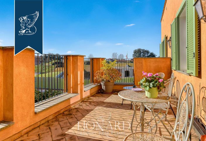 Image No.12-6 Bed Apartment for sale