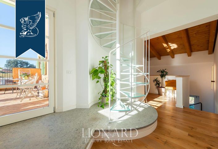 Image No.17-6 Bed Apartment for sale