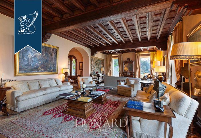 Image No.3-9 Bed Villa for sale