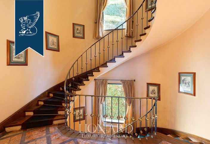 Image No.30-9 Bed Villa for sale