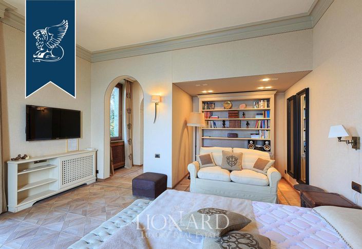 Image No.33-9 Bed Villa for sale