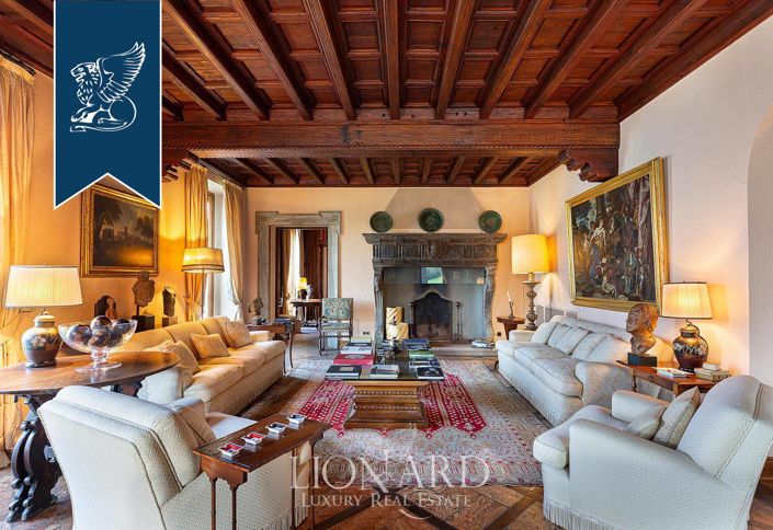 Image No.4-9 Bed Villa for sale