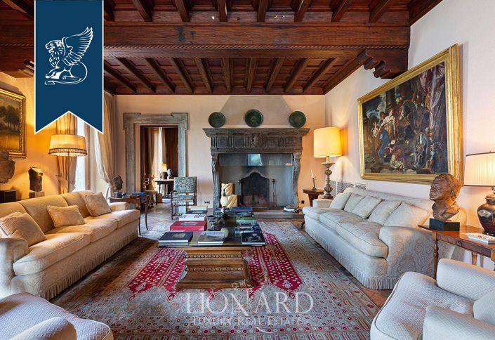 Image No.5-9 Bed Villa for sale