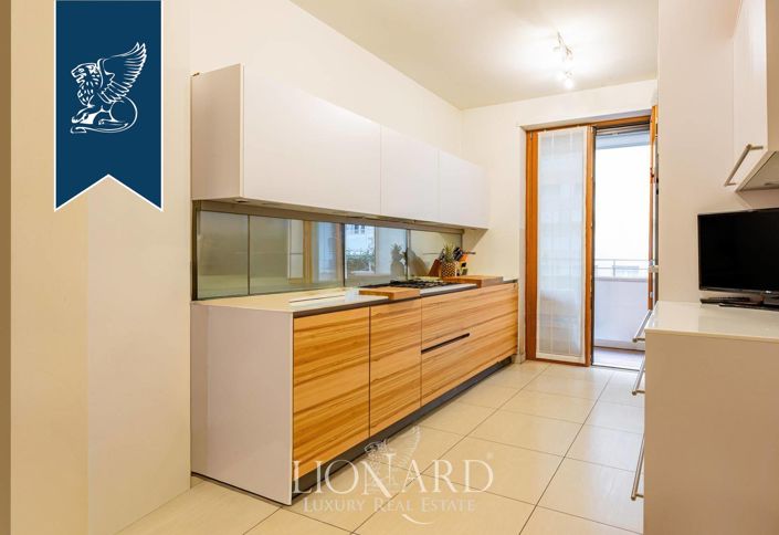 Image No.10-4 Bed Apartment for sale