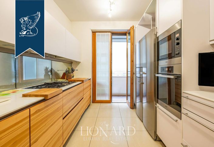 Image No.11-4 Bed Apartment for sale