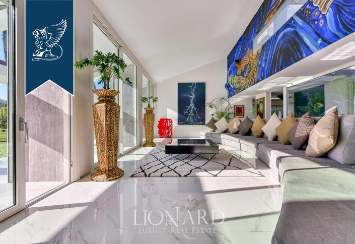 Image No.15-6 Bed Villa for sale