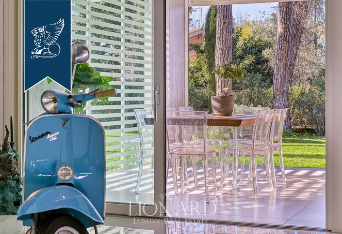 Image No.17-6 Bed Villa for sale