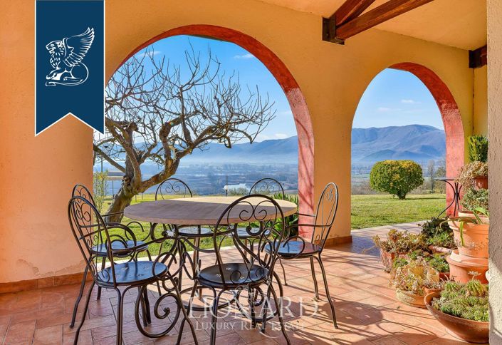 Image No.19-Ferme de 10 chambres à vendre à Rieti