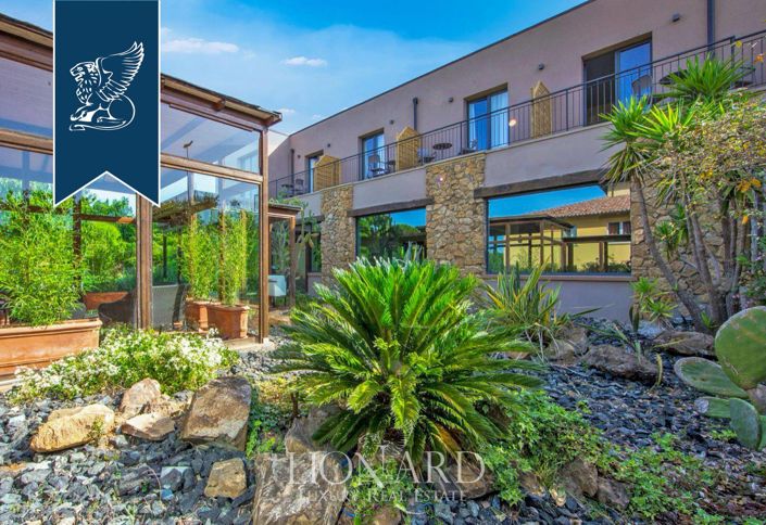 Image No.4-18 Bed Hotel for sale