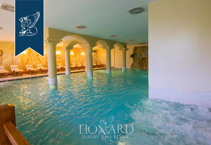 Image No.6-18 Bed Hotel for sale