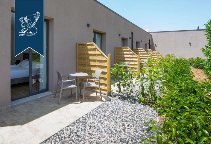 Image No.9-18 Bed Hotel for sale