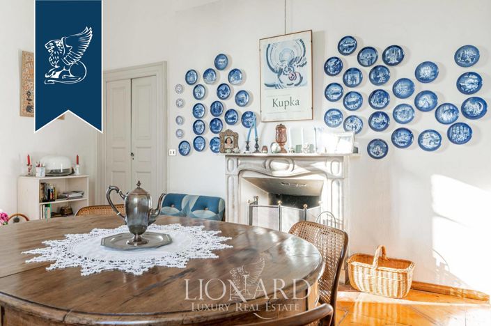 Image No.13-5 Bed Property for sale