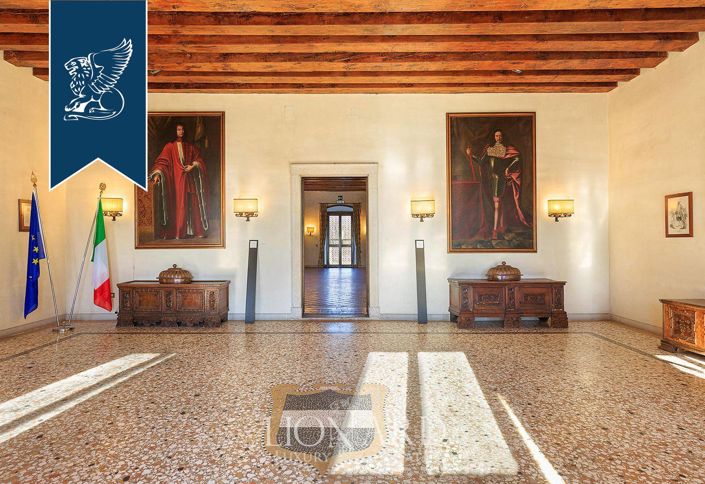 Image No.17-4 Bed Property for sale