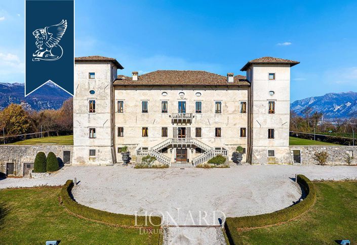 Image No.6-4 Bed Property for sale