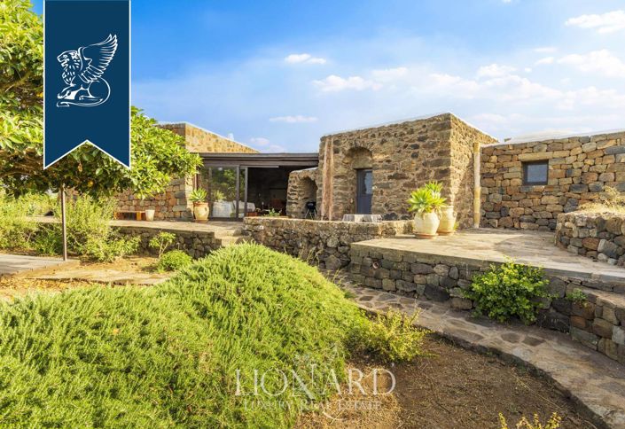 Image No.6-4 Bed Hotel for sale