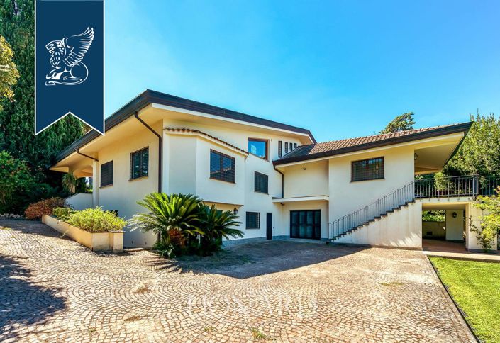 Image No.11-6 Bed Villa for sale