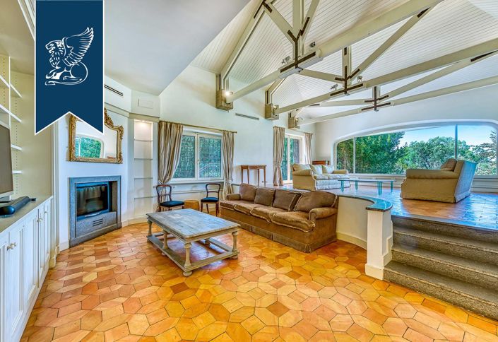 Image No.25-6 Bed Villa for sale